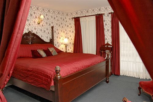 Inn The Waring House