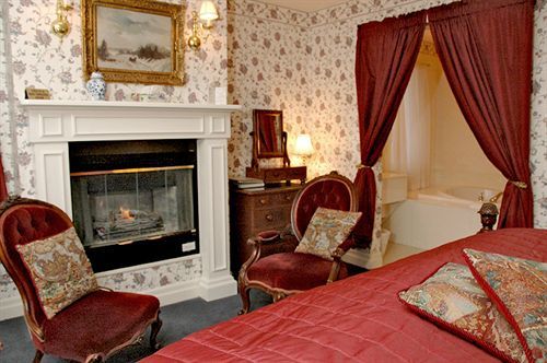 Inn The Waring House