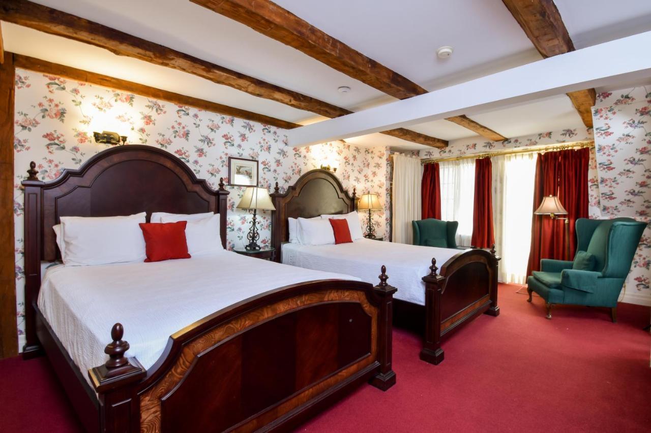 The Waring House 3*